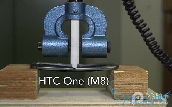 iPhone6 Plus沉冤得雪 压力测试对比杠杠的