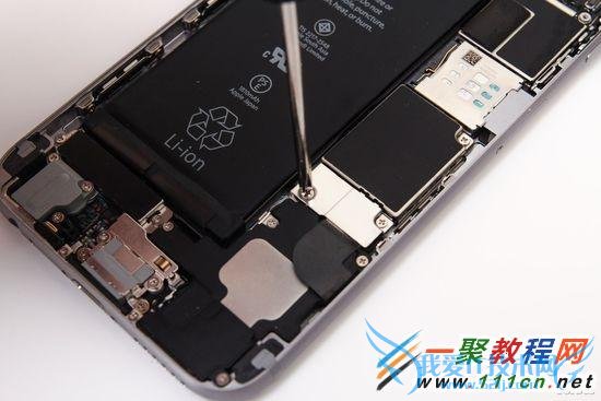 iPhone6 plus怎么更换电池 iPhone6 plus换电池图文教程
