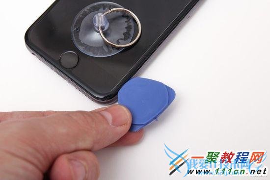 iPhone6 plus怎么更换电池 iPhone6 plus换电池图文教程
