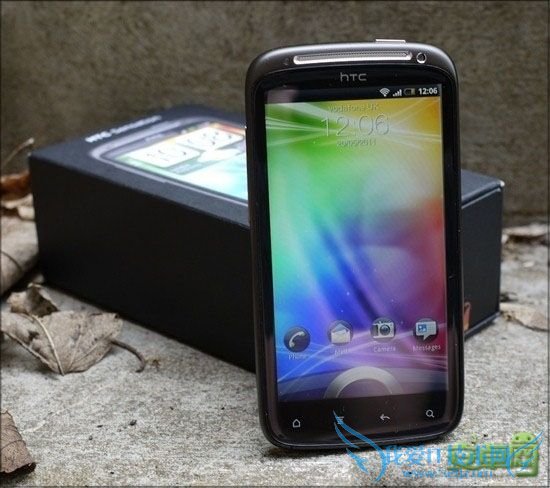 HTC Sensation完美贴膜技巧 52IJ手机之家