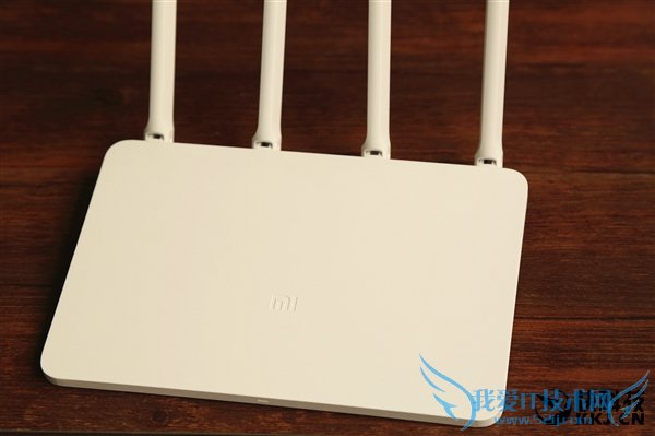 149元!小米路由器3开箱图赏:比iPhone 6还薄