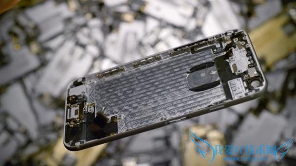 苹果Liam机器人揭秘:11秒拆解一台iPhone