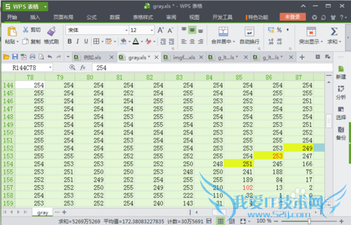 如何手动批量调整Excel表格的行高与列宽