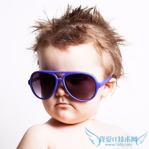 怎么哄小男孩开心呢?送小男孩什么礼物好呢?