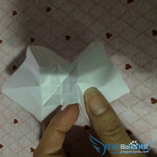 制作精美的蝴蝶装饰礼物