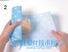 怎样包装礼物之7、清爽的圆筒形礼物包装方法