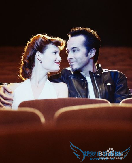 情人节元宵节偶遇,情侣怎么过