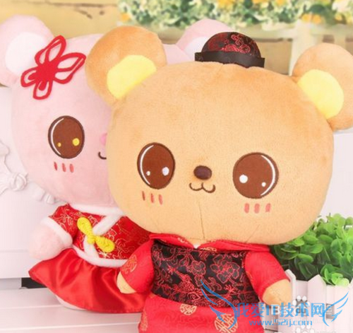 朋友闺蜜订婚送什么礼物好啊