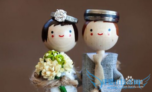 朋友闺蜜订婚送什么礼物好啊