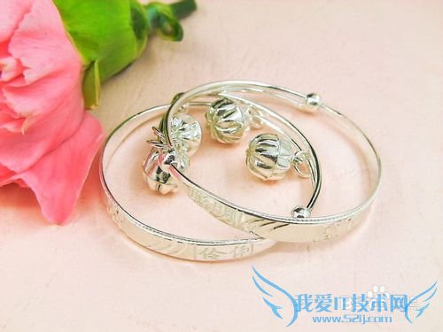 送小婴儿什么礼物好