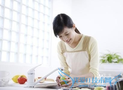 第一次去男朋友家应该买什么礼物送他父母?