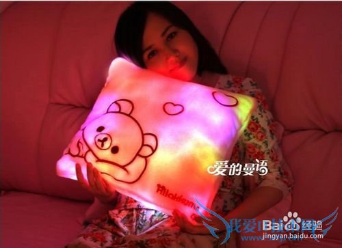 节日或纪念日送女朋友什么礼物更有意义?