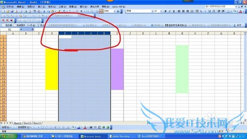 如何将excel中不相邻的区域打印在同一页