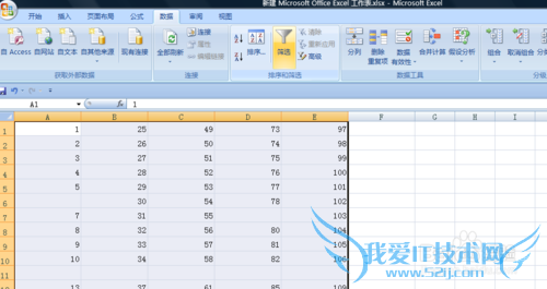 EXCEL中如何快速删除空行