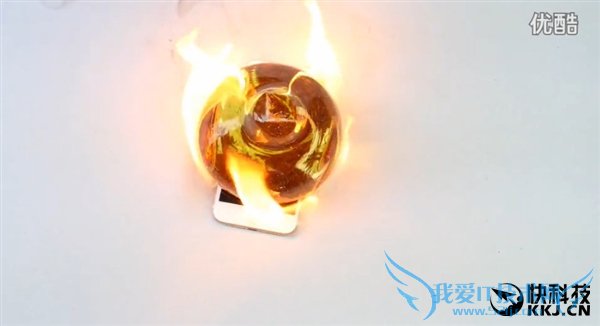 融化玻璃球放在iPhone 6s上:震撼一幕发生了