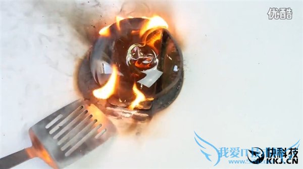 融化玻璃球放在iPhone 6s上:震撼一幕发生了