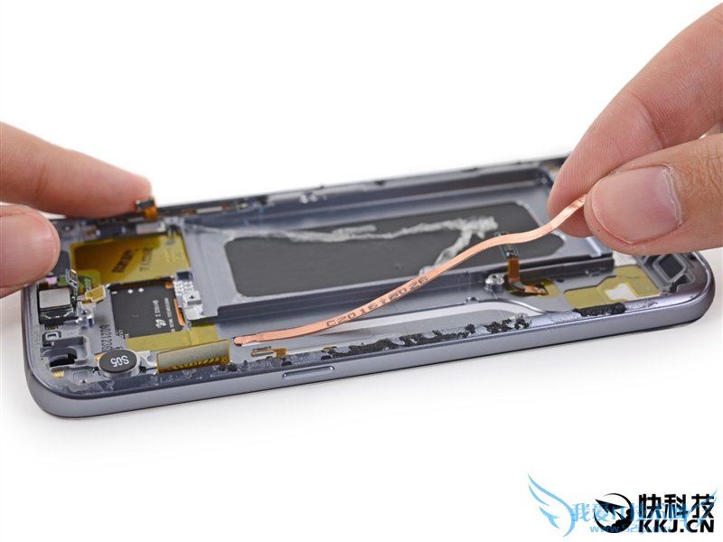 三星Galaxy S7完全拆解:最美手机最怕摔