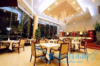 与女孩约会赴宴进餐礼仪