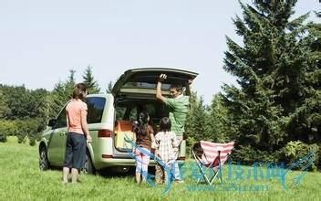 圣诞节怎么配女友过。