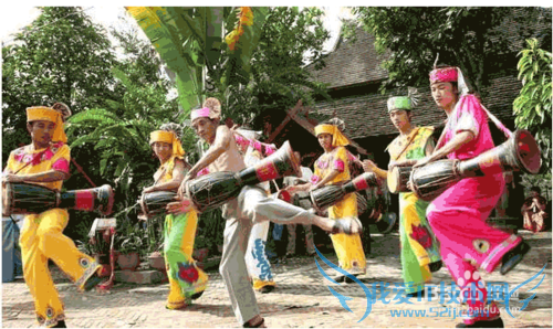 2015西双版纳泼水节怎么玩