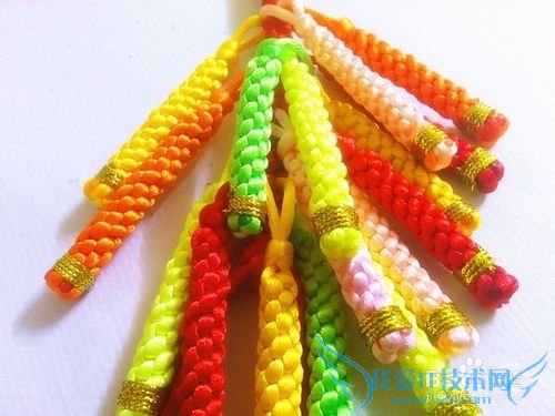 如何做新年喜庆吉祥鞭炮