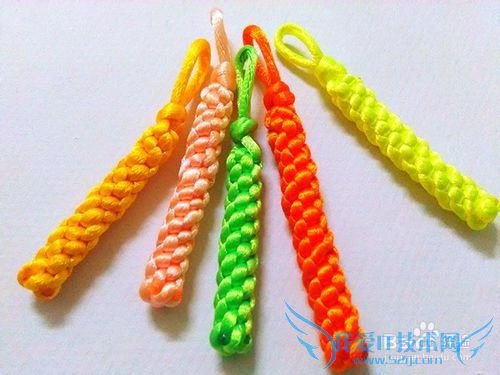 如何做新年喜庆吉祥鞭炮