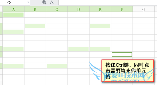 如何在EXCEL表格中不连续单元格填充同一数据