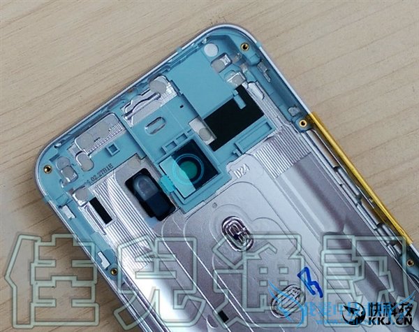 HTC新旗舰M10外形照曝光:全金属 质感十足