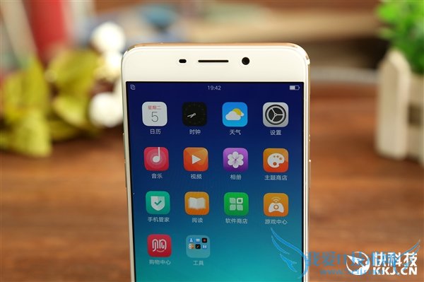 ϲĸɫ/õOPPO R9Աͼ