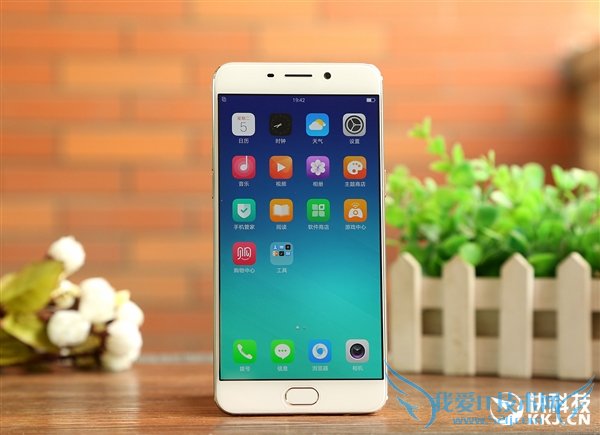 ϲĸɫ/õOPPO R9Աͼ