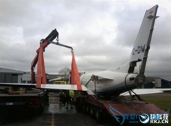 英国小学买废弃飞机改教室