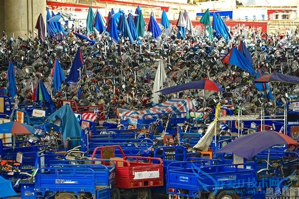 È«Ãæ·âɱ£¡ÊµÅÄÉîÛڵ綯³µ·Ø³¡£º³¡Ãæ×³¹Û