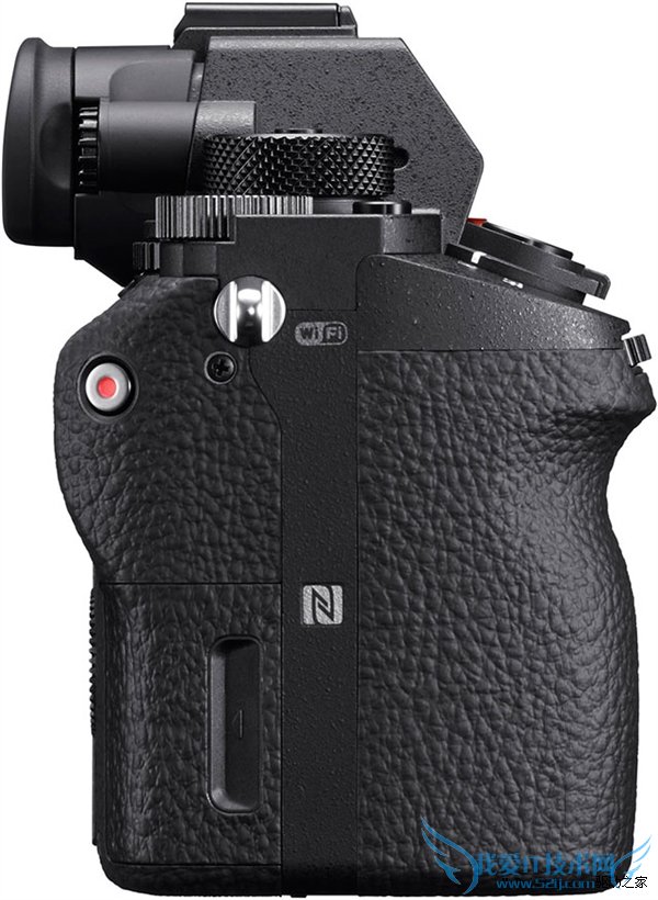 1.98万元!索尼发布4240万像素全画幅A7R II无反相机