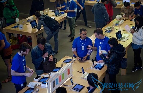 4个三星加起来都抵不过!6个数字告诉你苹果到底多有钱!