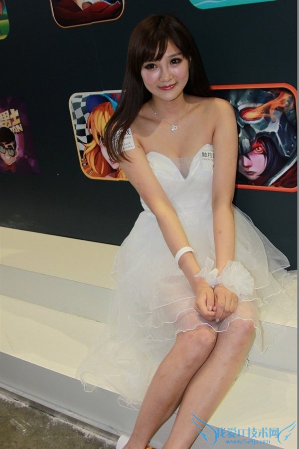 ձӰʦͷеCJչShowGirl 