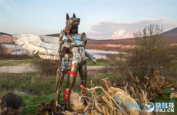 称奇!匠人把一堆废铁打造成骷髅机器人军团