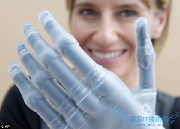 媲美真手!可通过APP控制的3D打印仿生手