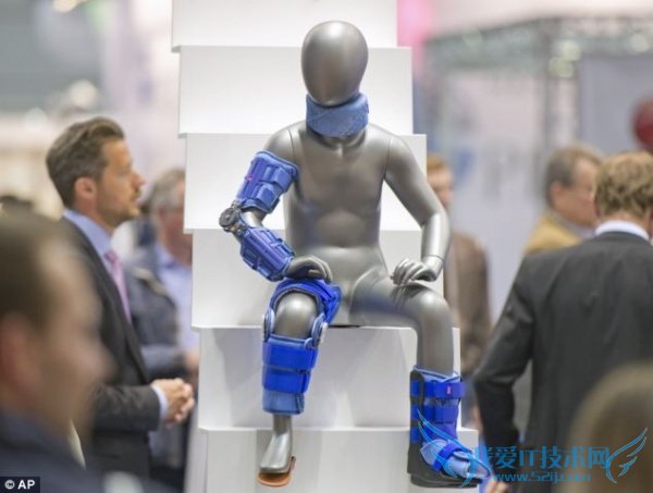 媲美真手!可通过APP控制的3D打印仿生手