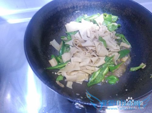 尖椒干豆腐的简单做法
