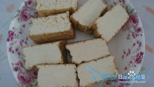 教你如何制作客家小葱酿豆腐