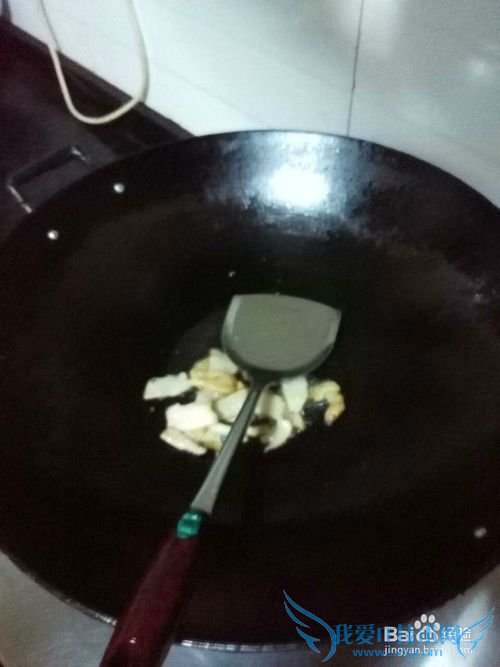 炒鲜嫩的红椒肉丝