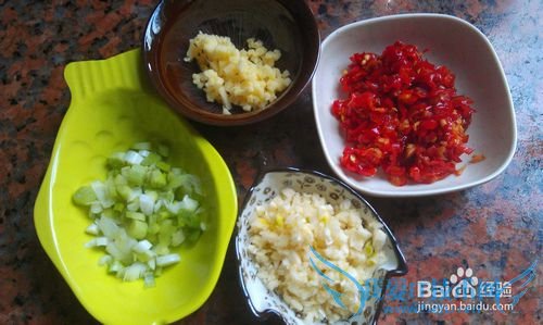 剁辣椒蒸鸡----家宴大菜