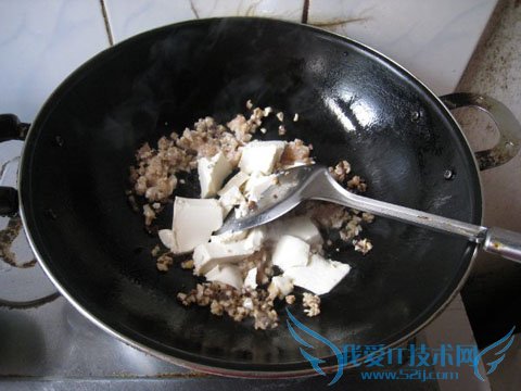 宝宝食谱鸡茸豆腐:十个月宝宝长高食谱