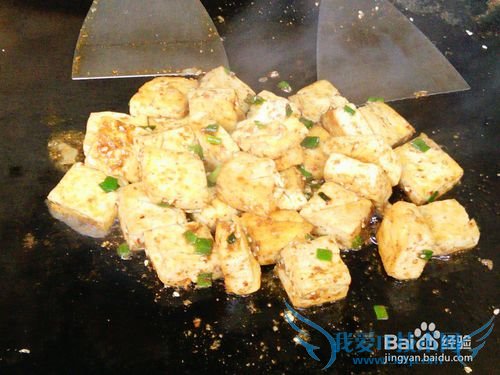 如何做出美味的铁板豆腐?