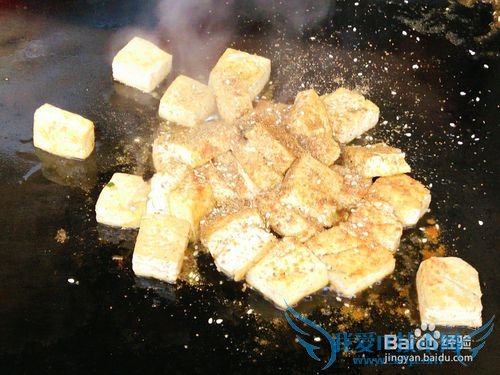 如何做出美味的铁板豆腐?