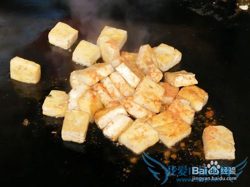 如何做出美味的铁板豆腐?