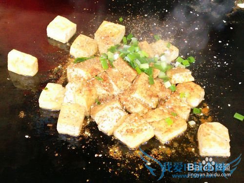 如何做出美味的铁板豆腐?