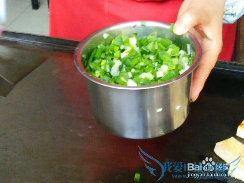 如何做出美味的铁板豆腐?