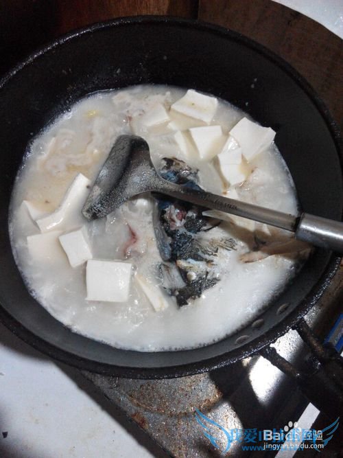 农家鱼头豆腐汤