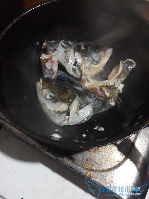 农家鱼头豆腐汤